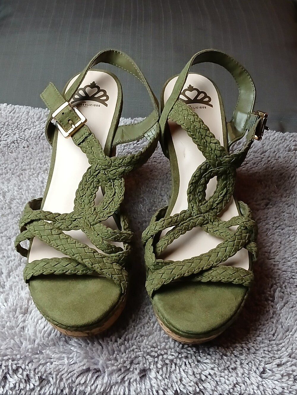 CHIC FERGALICIOUS VOYAGER OLIVE GREEN BRAIDED WEDGE SANDALS